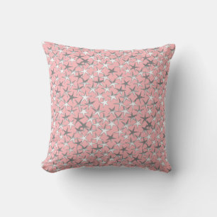 Cojín Decorativo Estrellas plateadas, en rosa concha