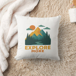 Cojín Decorativo Explorar más - Montaña Retro y Aventura Forestal