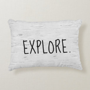 Cojín Decorativo EXPLORAR texto en el árbol birch