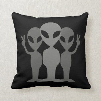 Cojín Decorativo Extranjeros de espacio pacíficos