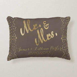 Cojín Decorativo Falso Relieve metalizado dorado "Sr. y señora"