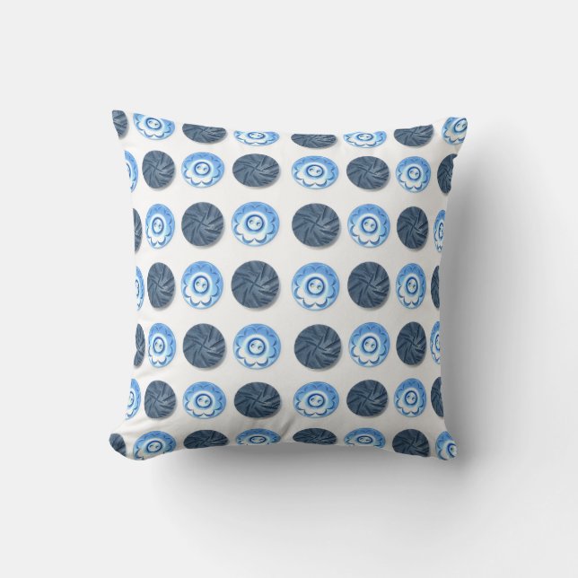 Cojín Decorativo Fancy Blue Buttons Pattern on White Throw Pillow (Anverso)