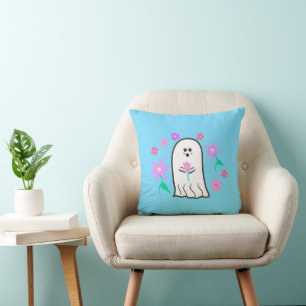 Cojín Decorativo Fantasma en un jardín de flores