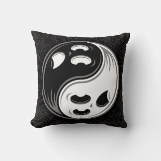 Cojín Decorativo Fantasma Yin Yang Negro y Blanco