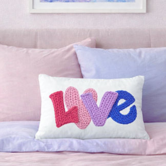 Cojín Decorativo Faux Crochet Love Accent Pillow