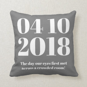 Cojín Decorativo Fecha especial Personalizado moderna