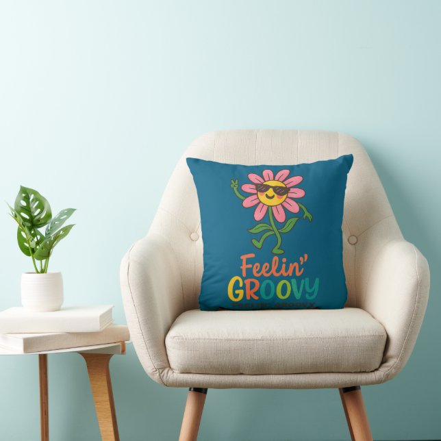 Cojín Decorativo Feelin’ Groovy Retro Flower 16" x 16" Throw Pillow (Silla)