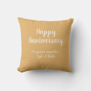 Cojín Decorativo Feliz aniversario dorado blanco 10 años nombre fec
