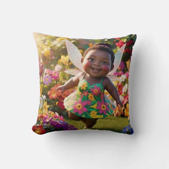 Cojín Decorativo Feliz El Hada Bebé (Anverso)