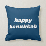 Cojín Decorativo Feliz Hanukkah Simple Retro Typography Blue<br><div class="desc">¡Feliz Hanukkah! Diseño de texto simple de tipografía retro en blanco y azul.</div>