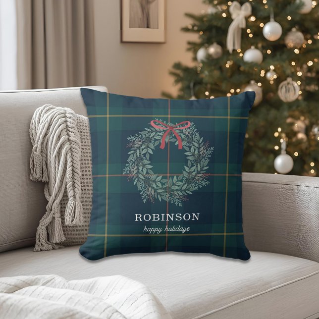 Cojín Decorativo Festive Christmas Wreath Family Name Holiday (Subido por el creador)