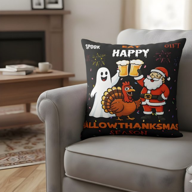 Cojín Decorativo ¡Fiesta de Hallothanksmas! Ghost Turkey Santa Beer (Subido por el creador)