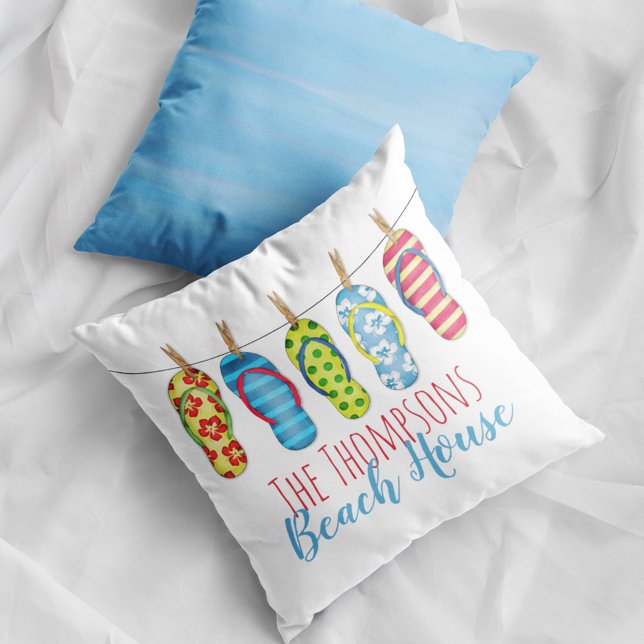 Cojín Decorativo Flip Flops Personalizado Whimsical Beach House (Flip flops colorful throw pillow)