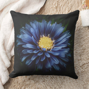 Cojín Decorativo Flor azul floreciente en la oscuridad
