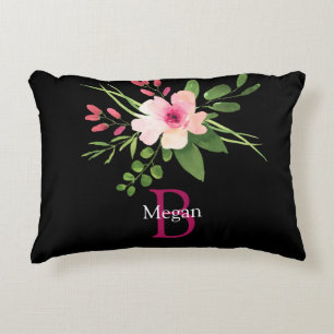 Cojín Decorativo Flor de Acuarela, Nombre y Monograma en Negro