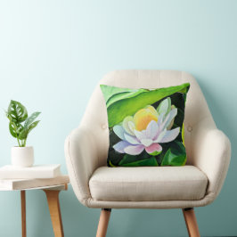 Cojín Decorativo Flor de Lirio Blanco sobre hojas verdes