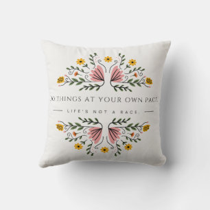 Cojín Decorativo Flor femenina pastel