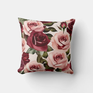 Cojín Decorativo Floral color de agua rosa y borgoñona