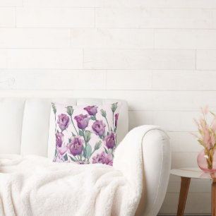 Cojín decorativo floral de color oscuro magenta