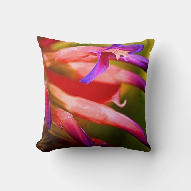 Cojín decorativo floral elegante y caprichoso (Anverso)