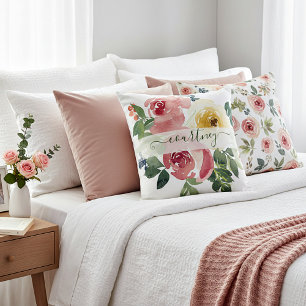 Cojín Decorativo Floral personalizado con acuarela rosa y amarilla