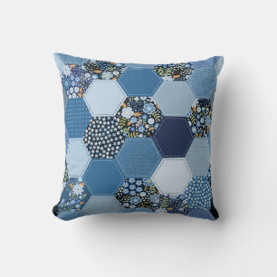 Cojín Decorativo Floral, retazos denim: patrón azul.