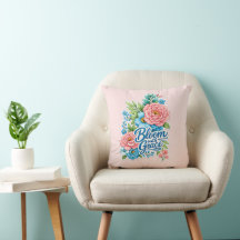 🌸✨ “Florece con Gracia” Almohadón Floral