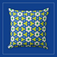Flores Blancas sobre Floral Geométrico Azul y Verd