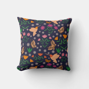 Cojín Decorativo Flores caprichosas con pájaros y mariposas