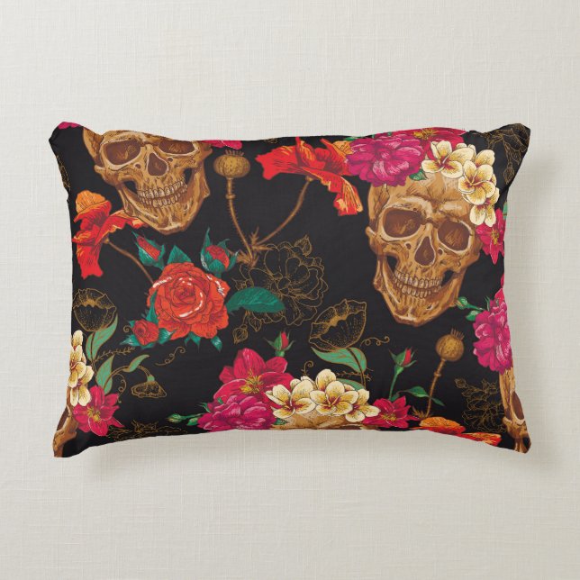 Cojín Decorativo Flores De Calavera: Fondo Oscuro Sin Marea. (Anverso)