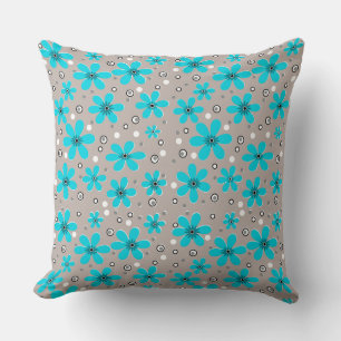 Cojín Decorativo Flores de gamomile azul cielo brillante en el fond