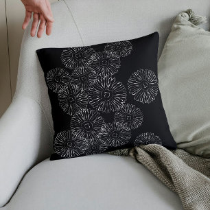 Cojín Decorativo Flores de primavera abstractas en blanco y negro