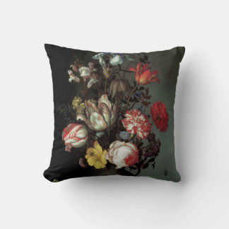 Cojín Decorativo Flores en una barrera con conchas e insectos