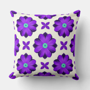 Cojín Decorativo Flores Moradas Vibrantes y Motivos de Hoja