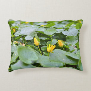 Cojín Decorativo Flores Silvestres del Bosque – Fotografía Botánica