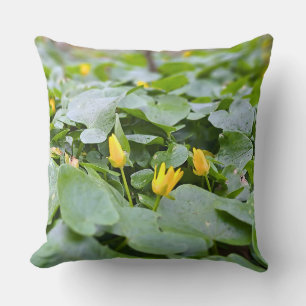 Cojín Decorativo Flores Silvestres del Bosque – Fotografía Botánica