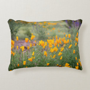 Cojín Decorativo flores silvestres hermosas y aromáticas que crecen