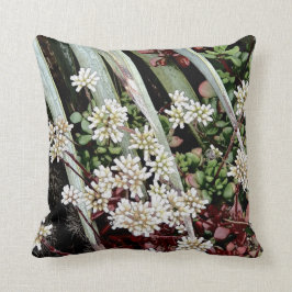 Cojín Decorativo Flores y hojas blancas
