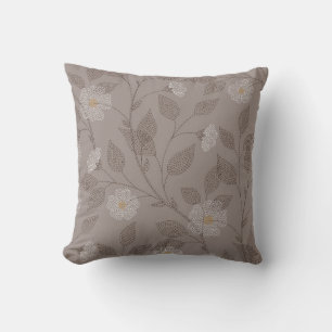 Cojín Decorativo Flores y hojas bordadas sobre fondo marrón