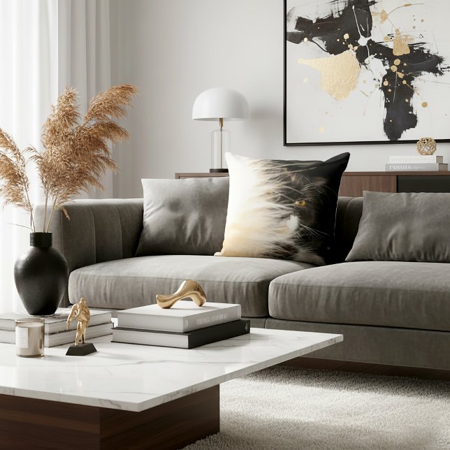 Cojín Decorativo Fluffy Calico Cat (Fluffy Cat Peek Portrait Golden Eye Throw Pillow)