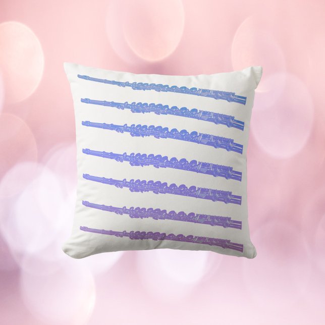 Cojín Decorativo Flútas Ombre Azul Rosa Púrpura (A throw pillow with blue, pink and purple ombre flutes.)