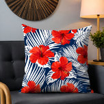 Cojín Decorativo Foliage Tropical Con Hibiscus Floral Rojo<br><div class="desc">Este diseño presenta un follaje tropical blanco sobre un fondo azul marino con flores de hibisco rojo brillante. #tropical #floral #flores #hibiscus #elegante #elegante #elegante #feminine #home #decoración #playa #cojines botánicos</div>
