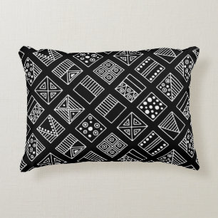 Cojín Decorativo Fondo geométrico en blanco y negro con mano d