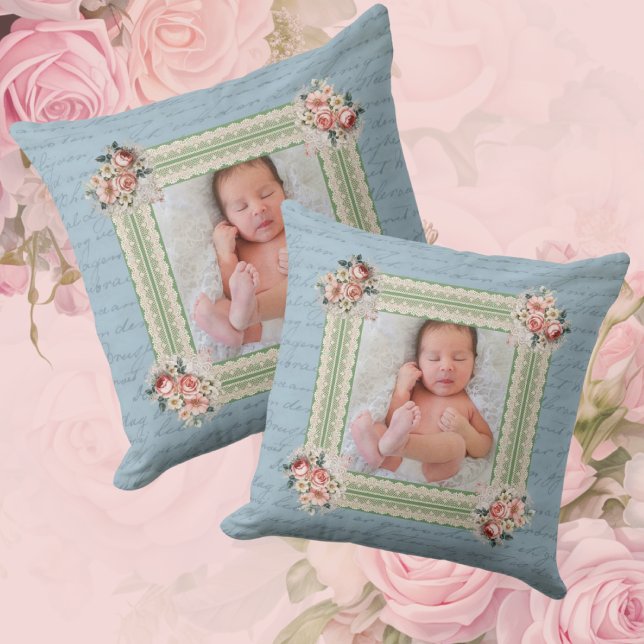 Cojín Decorativo Foto con damasco antiguo victoriano desvanecido  (Personalize with photo of your choice!)