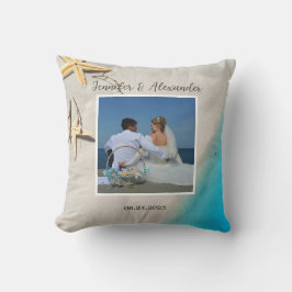 Cojín Decorativo Foto de boda de novios en la playa del océano trop