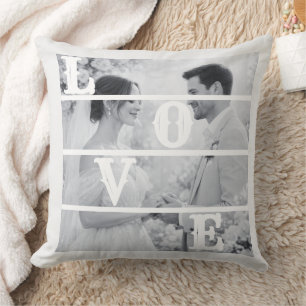 Cojín Decorativo Foto de boda personalizada "AMOR"