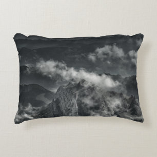 COJÍN DECORATIVO FOTO DE GRAYSCALE DE MONTAÑA RANGE