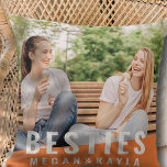 Cojín Decorativo Foto de Moda moderna de Besties Forever Best Frien<br><div class="desc">Este diseño sencillo y moderno se compone de tipografía sans serif. Añade una foto personalizado de ti y de tu mejor amigo.</div>