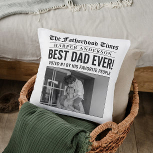 Cojín Decorativo Foto de periódico personalizada del mejor papá del