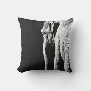 COJÍN DECORATIVO FOTO EN GRAN ESCALA DE ELEFANTE